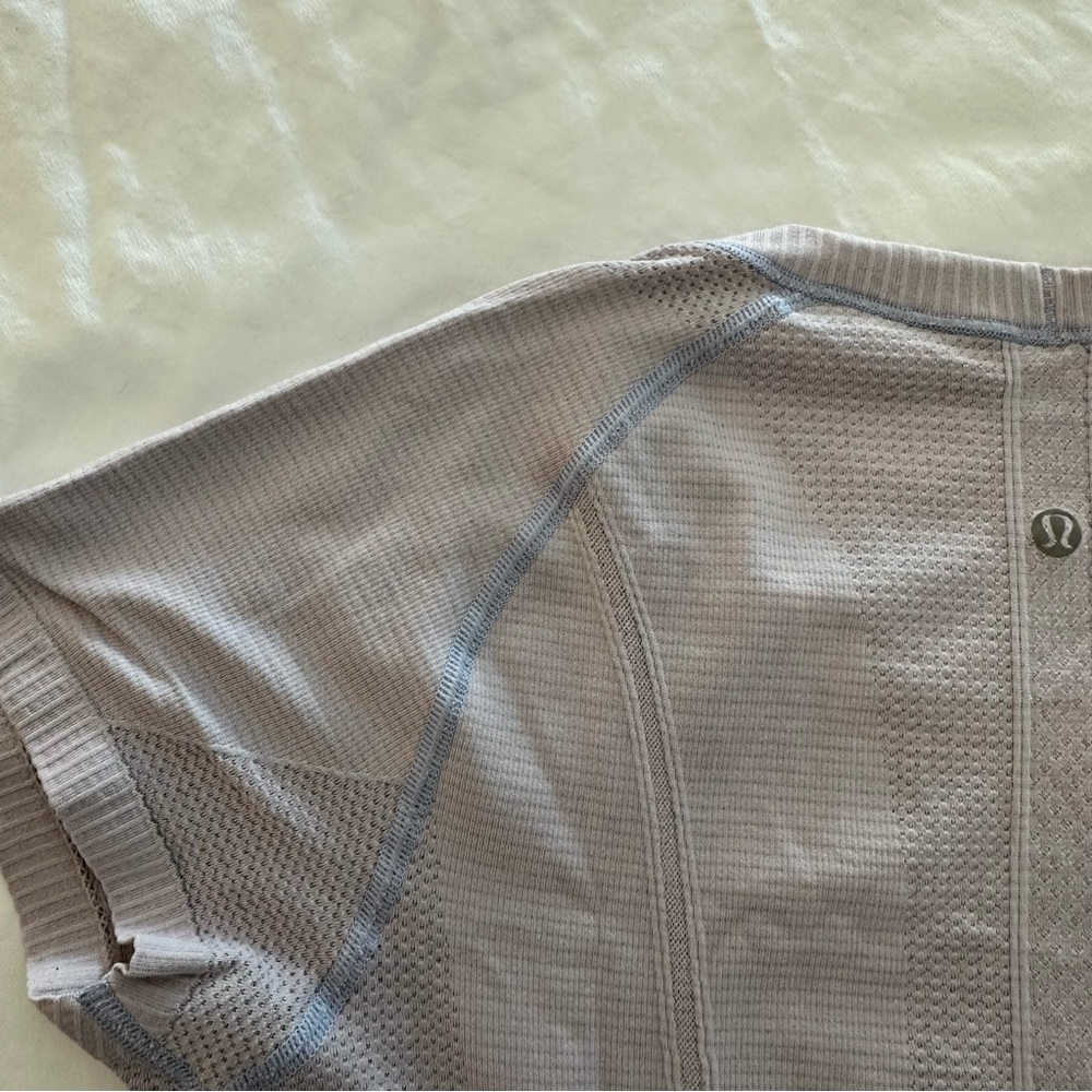 Lululemon swiftly tech short sleeve - Picture 5 of 6